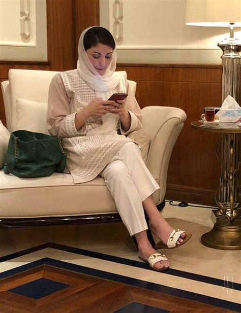 This Guy Stunned Us All By Noticing Maryam Nawaz's Shoes In 